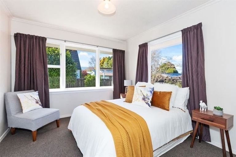 Photo of property in 74 Russley Road, Russley, Christchurch, 8042
