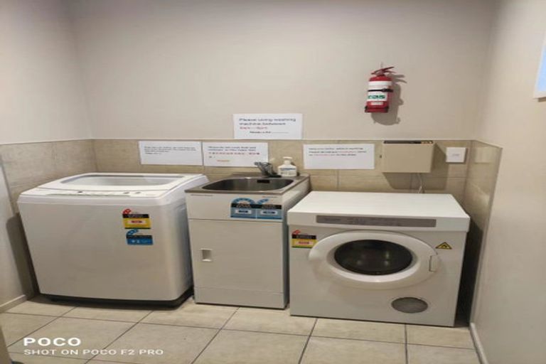 Photo of property in 98 Rattray Street, Riccarton, Christchurch, 8041