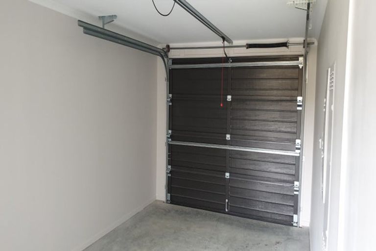 Photo of property in 25 Pukewhero Rise, Westgate, Auckland, 0614