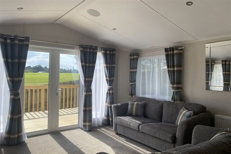 Photo of property in 87b Kaurilands Road, Titirangi, Auckland, 0604