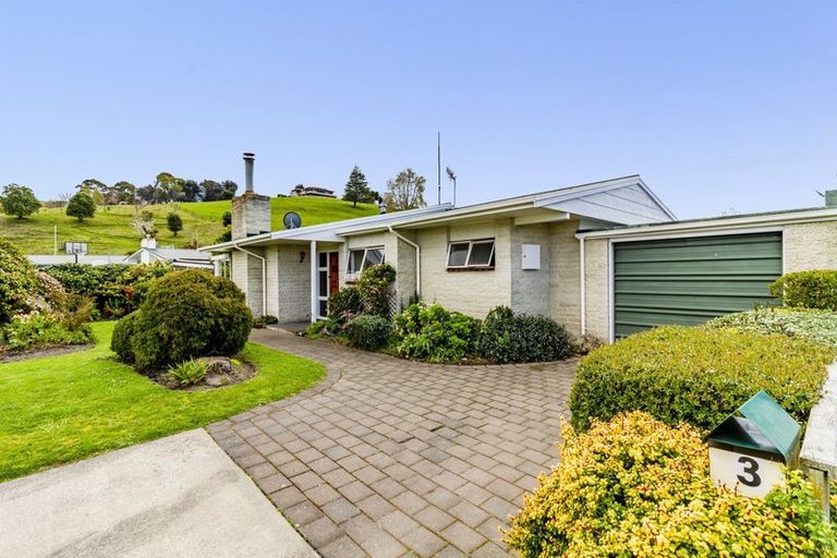 Photo of property in 3 Dolbel Street, Taradale, Napier, 4112