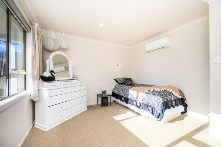 Photo of property in 14 Churchill Avenue, Hokowhitu, Palmerston North, 4410