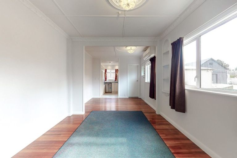 Photo of property in 55 Main Road, Titahi Bay, Porirua, 5022