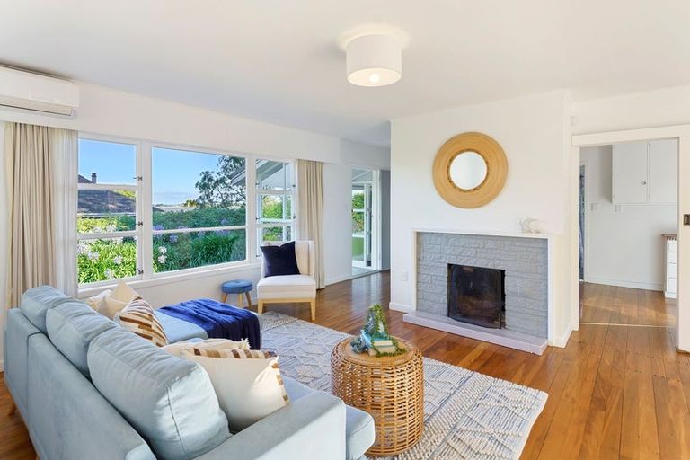 Photo of property in 58 Winara Avenue, Waikanae, 5036