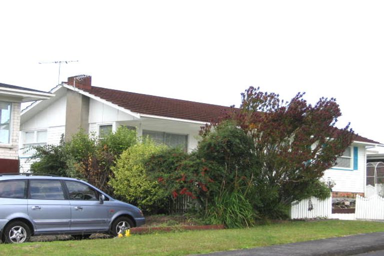 Photo of property in 43 Manhattan Heights, Glendene, Auckland, 0602