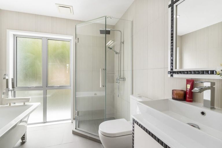 Photo of property in 17 Richard Avenue, Bucklands Beach, Auckland, 2014