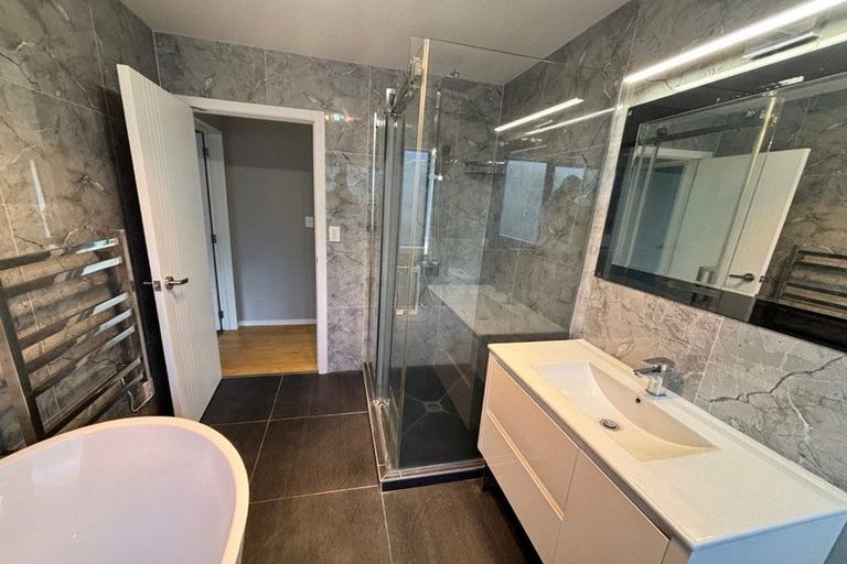 Photo of property in 4 Opouatu Avenue, Glenbrook, Waiuku, 2681
