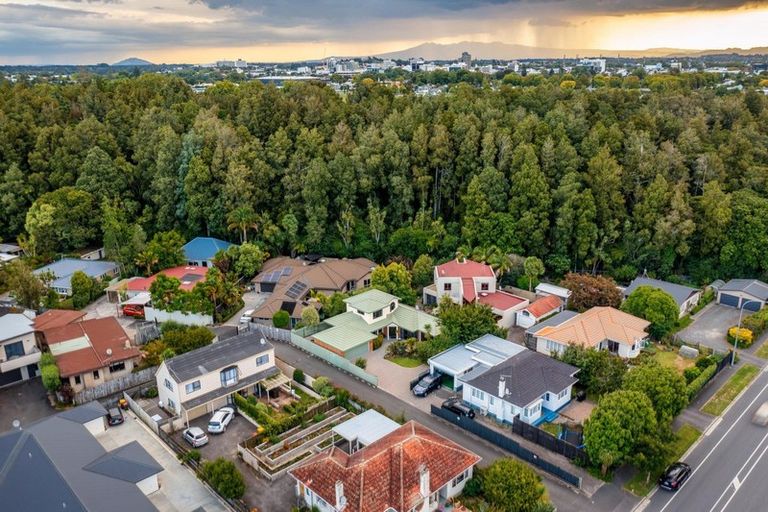 Photo of property in 52a Boundary Road, Claudelands, Hamilton, 3214