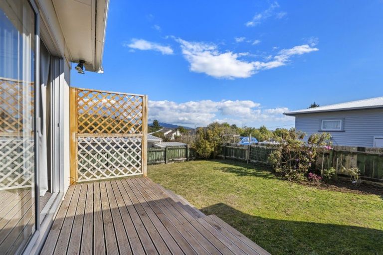 Photo of property in 94 Omata Road, Marfell, New Plymouth, 4310