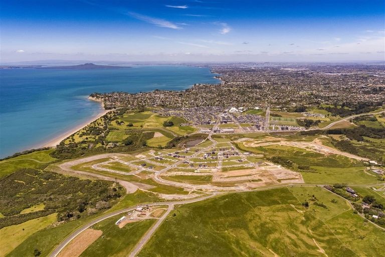 Photo of property in 48 Longshore Drive, Long Bay, Auckland, 0630