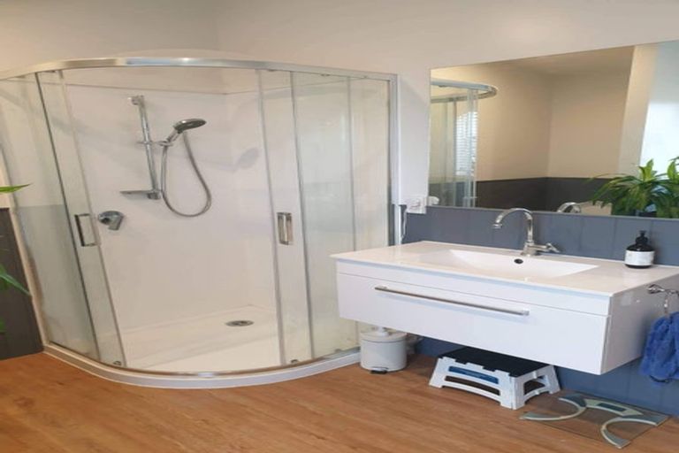 Photo of property in 32 Young Garden Lane, Waimauku, 0881
