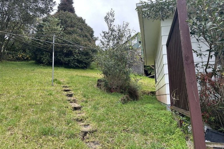 Photo of property in 12 Glenvale Place, Totara Vale, Auckland, 0629