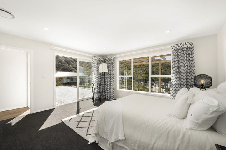 Photo of property in 23 Porokaiwhiri Street, Crofton Downs, Wellington, 6035