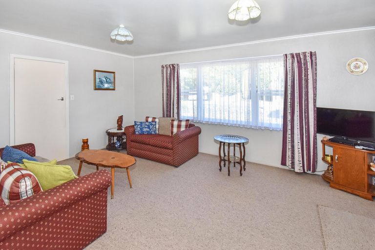 Photo of property in 2 Berwyn Avenue, Takanini, 2112
