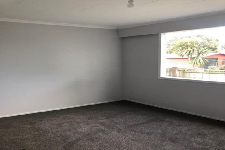 Photo of property in 24 Marere Avenue, Paraparaumu, 5032