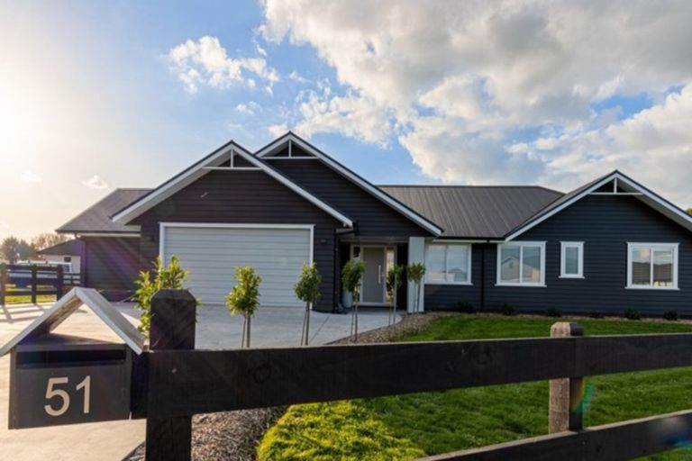 Photo of property in 51 Mike Smith Drive, Cambridge, 3434