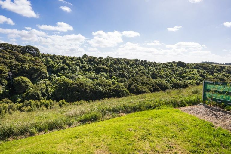 Photo of property in 15 Chatfield Lane, Aokautere, 4471