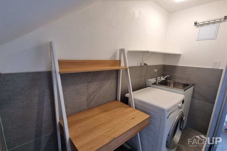 Photo of property in 32/1 Scott Road, Hobsonville, Auckland, 0616