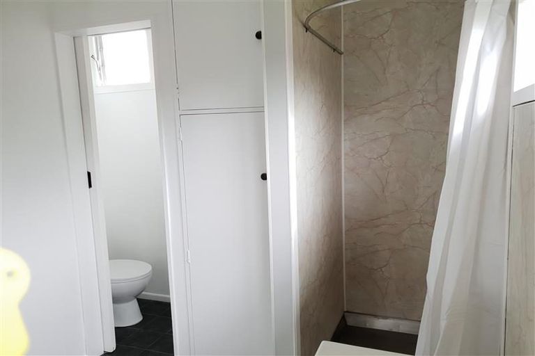 Photo of property in 6b Westhaven Grove, Takaro, Palmerston North, 4412