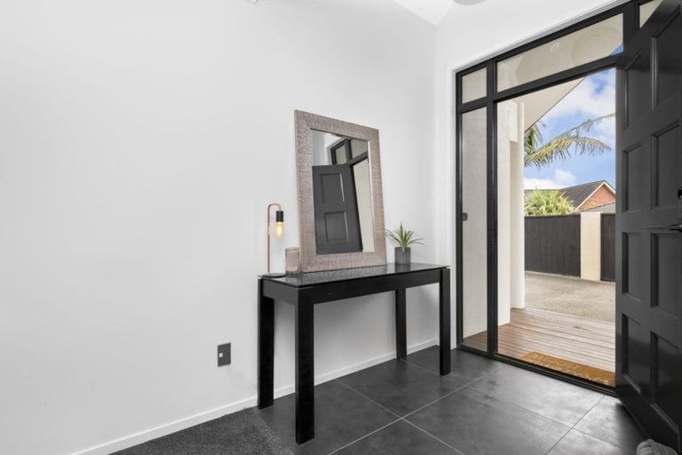 Photo of property in 32 Les Fisher Place, Pukekohe, 2120