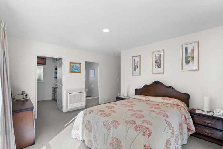 Photo of property in 5 Amesbury Mews, Avonhead, Christchurch, 8042