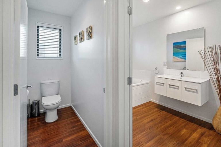 Photo of property in 10 Longspur Avenue, Wigram, Christchurch, 8025