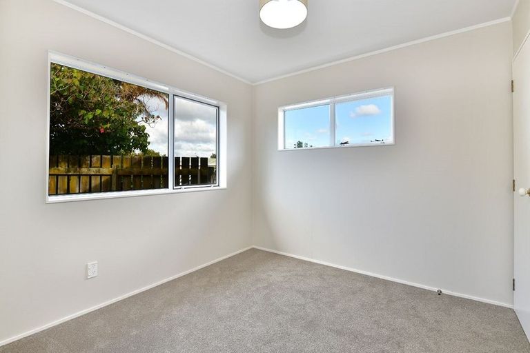 Photo of property in 96c Lakeside Drive, Orewa, 0931