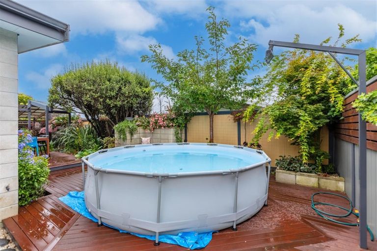 Photo of property in 6a Kauri Street, Taradale, Napier, 4112