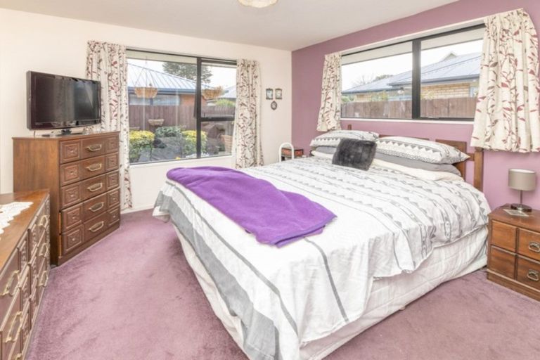 Photo of property in 14 Innisfree Place, Northwood, Christchurch, 8051