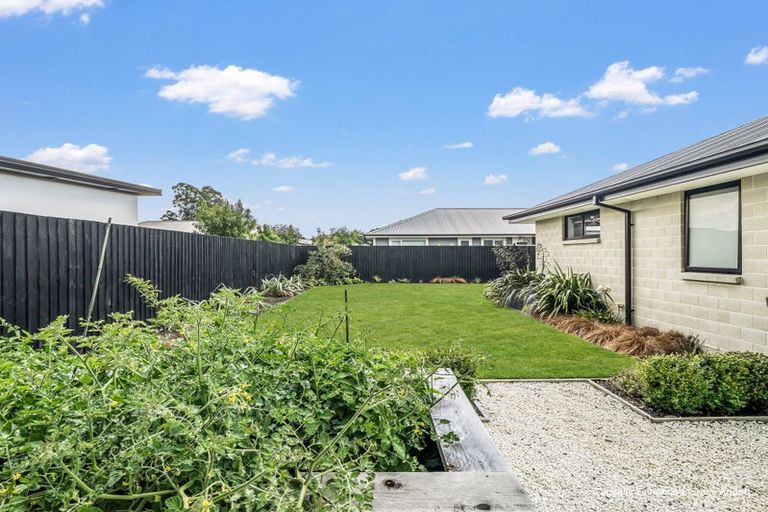 Photo of property in 102 Petries Road, Woodend, 7610