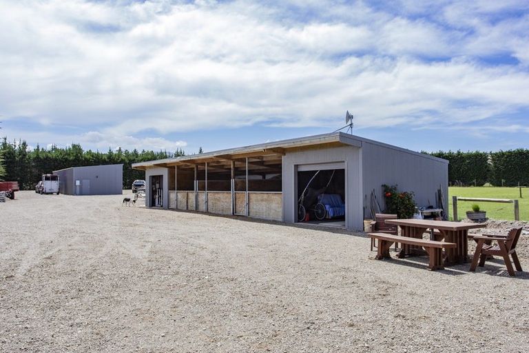 Photo of property in 1228 Loburn Whiterock Road, Loburn, Rangiora, 7472