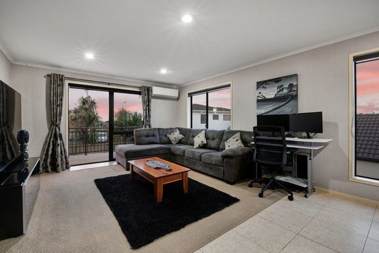 Photo of property in 15 The Rise, Gulf Harbour, Whangaparaoa, 0930