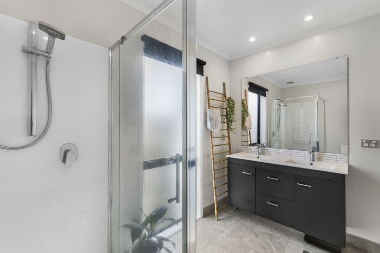 Photo of property in 13 Ian Morrison Road, Hobsonville, Auckland, 0616