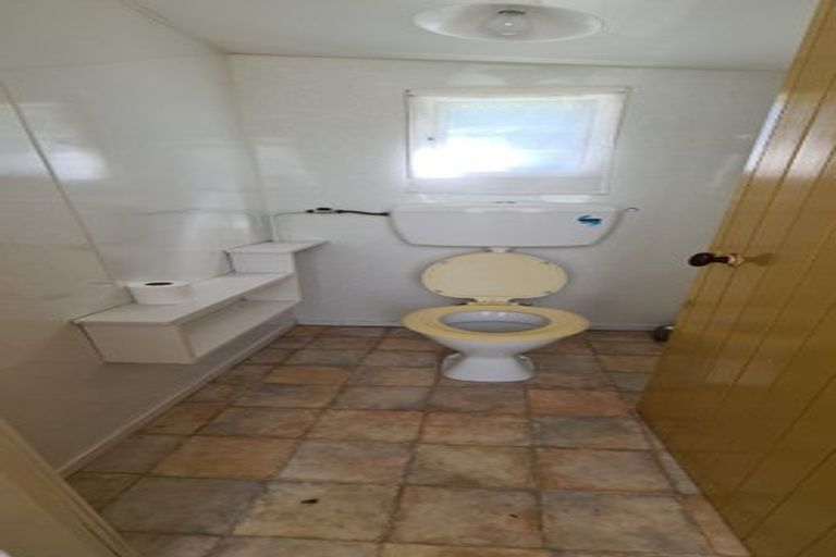 Photo of property in 76 Takapau Road, Tolaga Bay, 4077