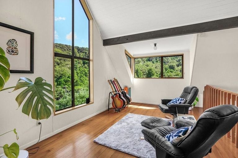 Photo of property in 126a Cheviot Road, Lowry Bay, Lower Hutt, 5013