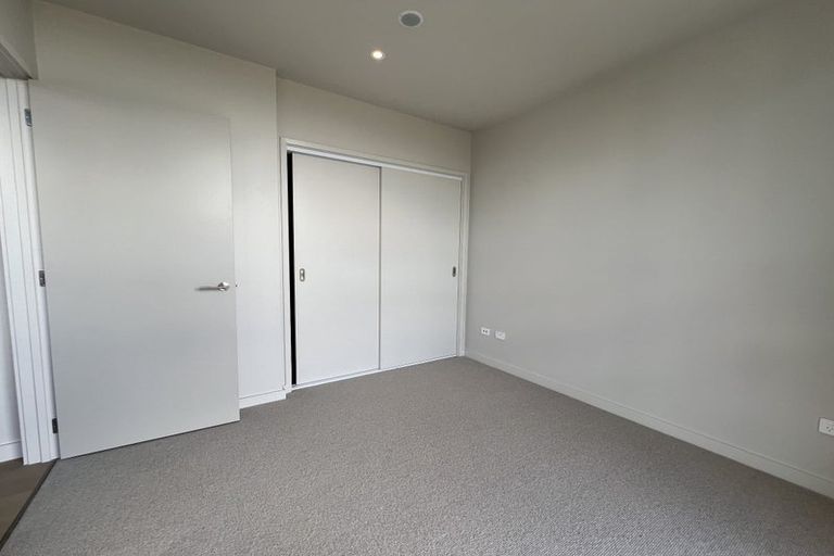 Photo of property in 102/84a Te Oneroa Way, Long Bay, Auckland, 0630