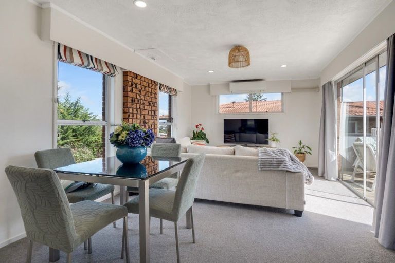 Photo of property in 19c Te Anau Place, Pakuranga Heights, Auckland, 2010