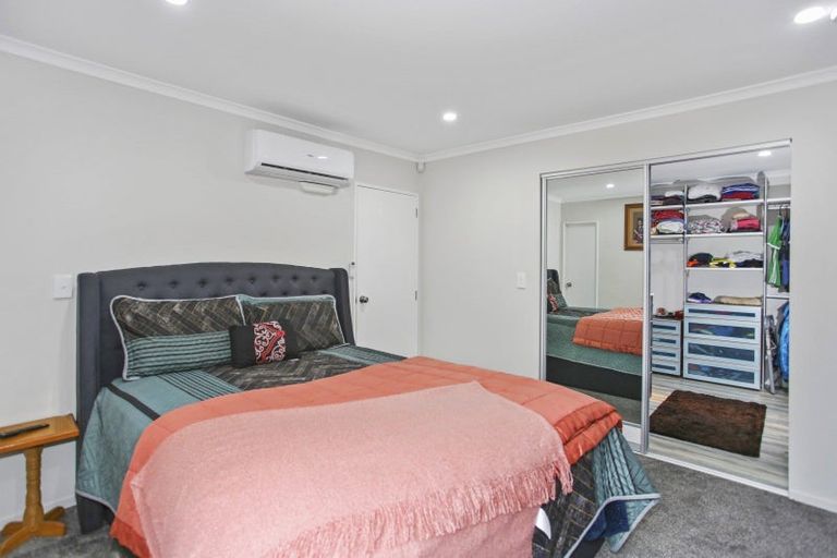 Photo of property in Oakwood Manor, 608c Massey Road, Mangere, Auckland, 2022