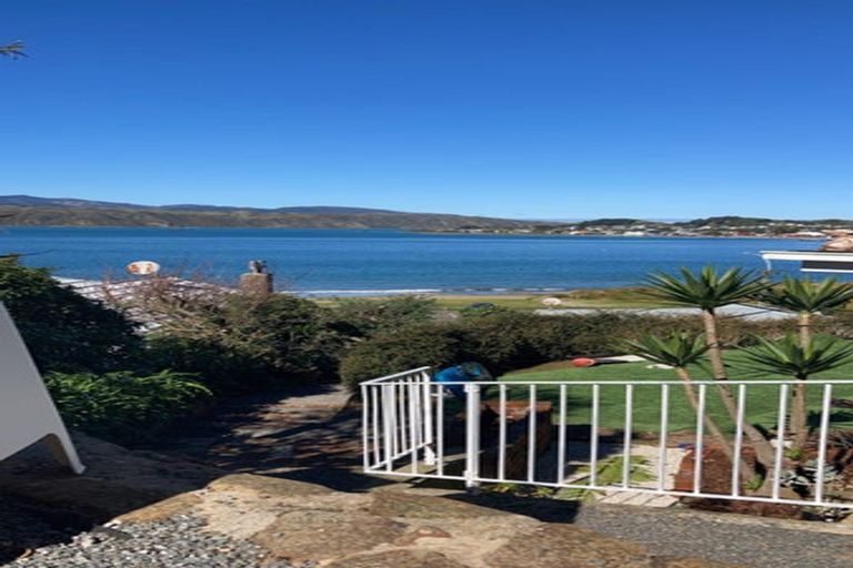 Photo of property in 221 Marine Parade, Seatoun, Wellington, 6022