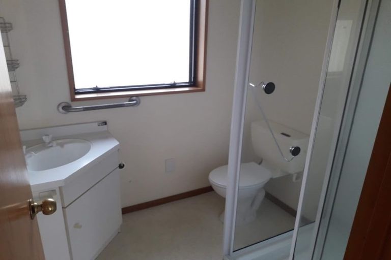 Photo of property in 28a Inglewood Place, Avonhead, Christchurch, 8042