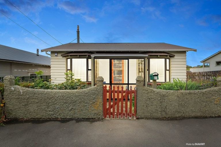 Photo of property in 21 Helston Road, Johnsonville, Wellington, 6037