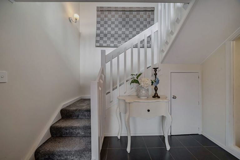 Photo of property in 7b Lowtherhurst Road, Massey, Auckland, 0614