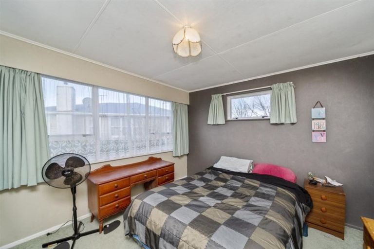 Photo of property in 15 Murray Avenue, Hawera, 4610