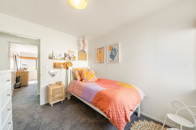Photo of property in 1/150 Tirohanga Road, Tirohanga, Lower Hutt, 5010