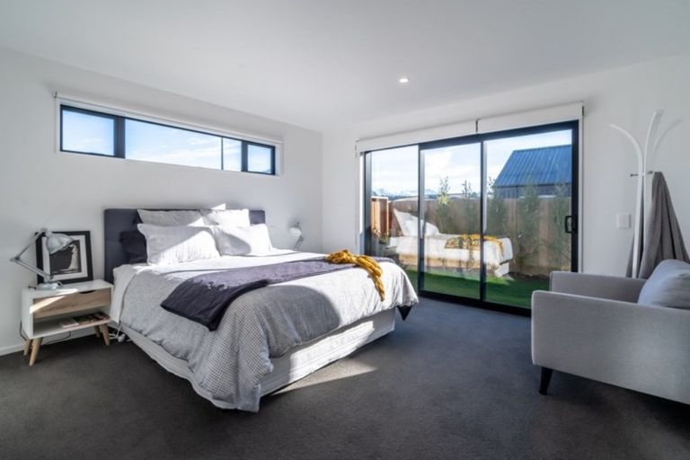 Photo of property in 46 Mount Creighton Crescent, Wanaka, 9305