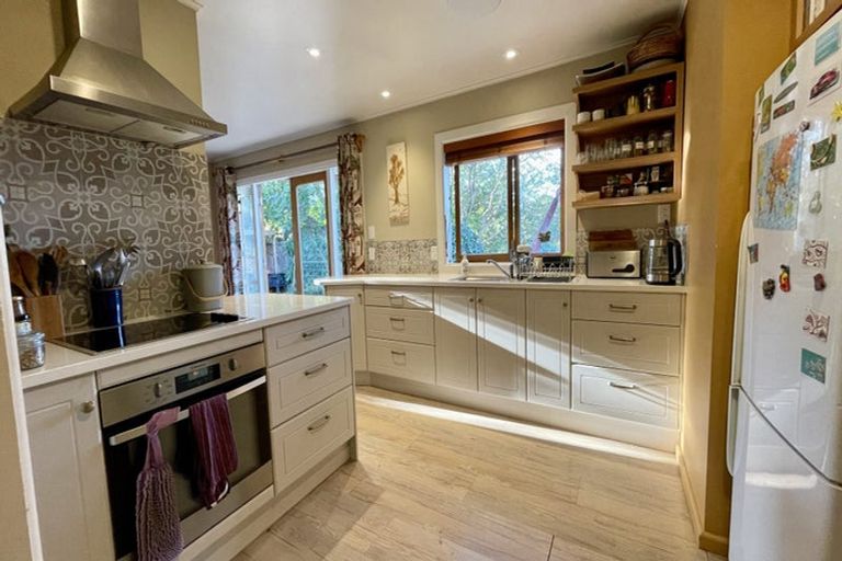 Photo of property in 73 Glen Road, Raumati South, Paraparaumu, 5032