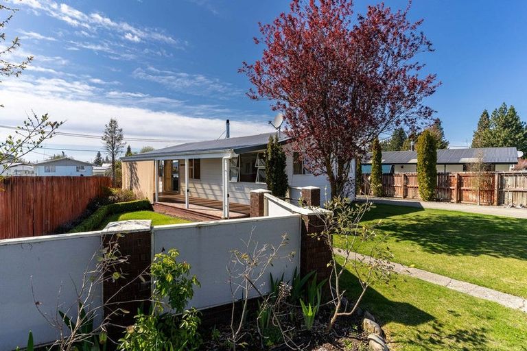 Photo of property in 28 Omahau Crescent, Twizel, 7901