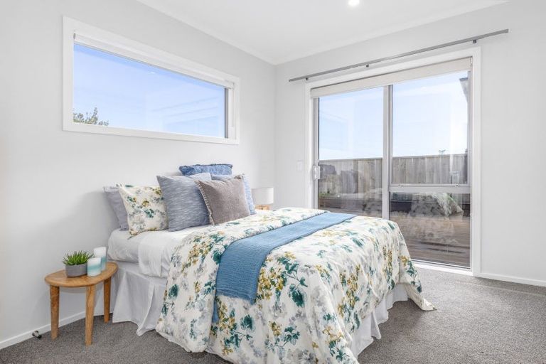 Photo of property in 18 Schooner Drive, Whitby, Porirua, 5024