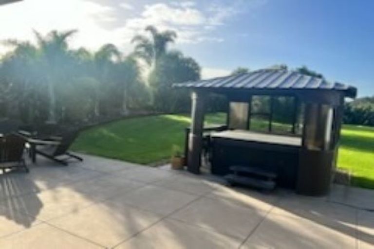 Photo of property in 39 Kendallvale Drive, Waiuku, 2123