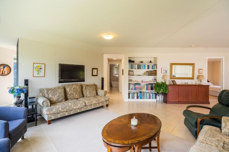 Photo of property in 35b Kotare Street, Waikanae, 5036